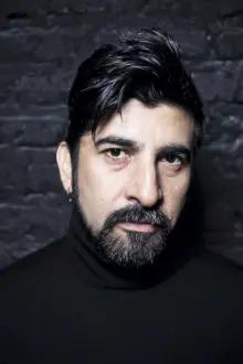 Roberto Farías como: Manuel