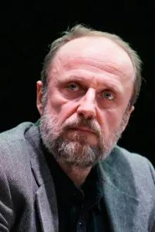 Łukasz Simlat como: Andrzej Malinowski