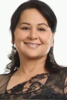 Sunita Dhir como: Gulabo Kaur