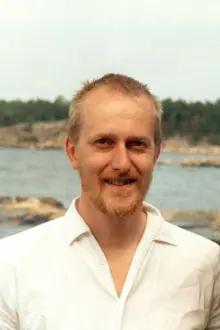 Niklas Åkerfelt como: Arto Söderstedt