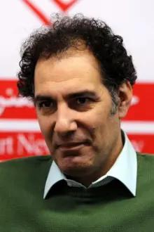 Behnam Tashakkor como: Dr. Nima Afshar