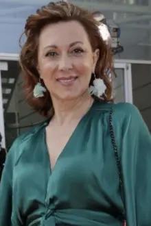 Maria João Abreu como: Mónica Mata