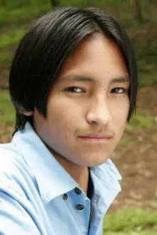 Nakotah LaRance como: Native Teen