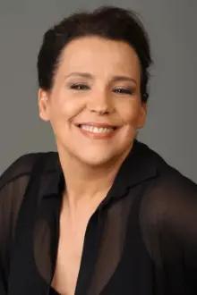Ana Beatriz Nogueira como: Frau Herta Adler
