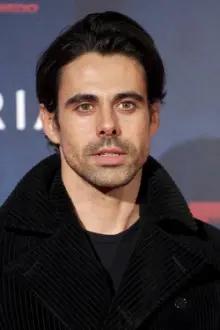 Emmanuel Esparza como: Cristóbal Alzáte