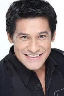 Julio Diaz como: Macario Sakay