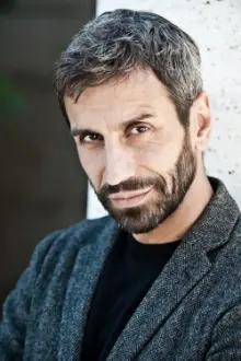 Massimiliano Benvenuto como: Gabriele