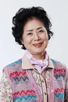 Sunwoo Yong-nyeo como: Yi-hwa's mother