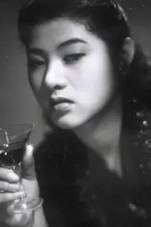 Hisako Tsukuba como: Naomi Akiyama