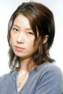 Aki Kajiwara como: Tomoko