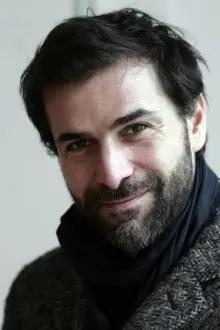 Grégory Fitoussi como: Fabrice Berthier