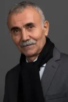 Necmettin Çobanoğlu como: Mirza