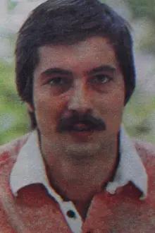 Ahmet Sezerel como: Orhan