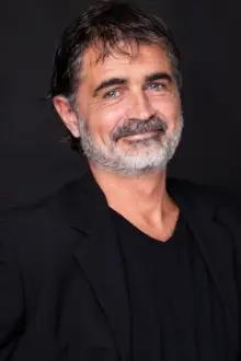 Asier Hernández como: Estanis