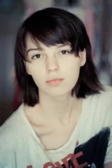Ekaterina Gorina como: Dina