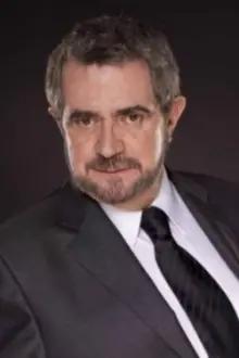 Manuel 'Flaco' Ibáñez como: Juez Severo