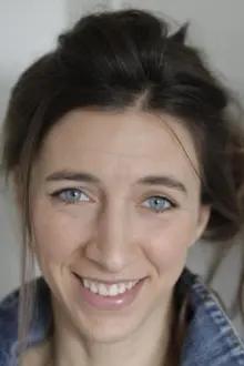 Cécile Boland como: Soeur Clothilde