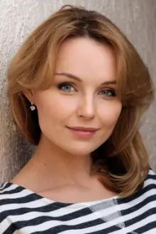 Yulia Podozerova como: Belskaya