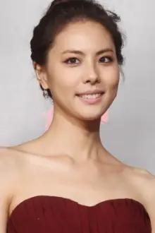 Park Ji-yoon como: Xue Li