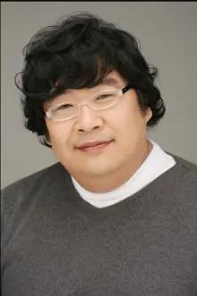 Seo Dong-soo como: Section Chief Baek