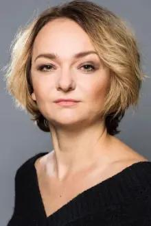 Izabela Dąbrowska como: Pani Renia