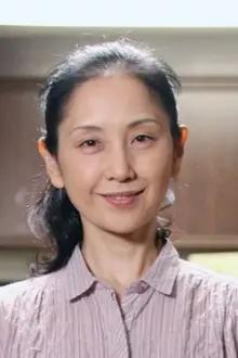 Kumi Nakamura como: Hotel Staff