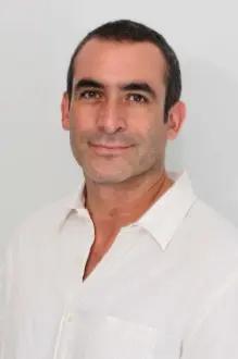 Daniel Martínez como: Abraham