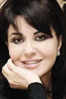 Madline Tabar como: وفاء