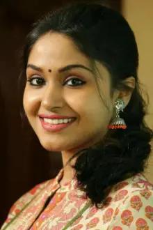 Shritha Sivadas como: Maha
