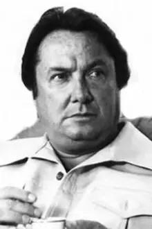 Mário Benvenutti como: Alfredo
