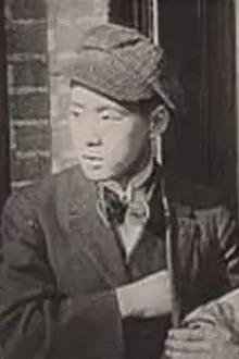 Yutaka Abe como: Tori's valet