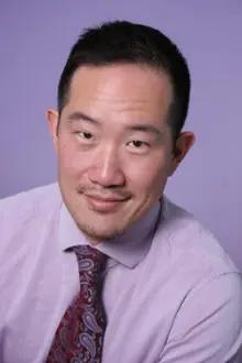 Charles Kim como: Mr. Kim