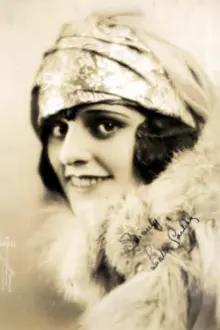 Lucille Carlisle como: The daughter, the Blonde Flapper