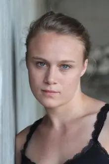 Anke Retzlaff como: Lisa Teuffel