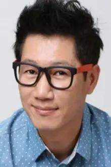 Jee Seok-jin como: Self - Jee Bro