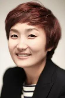 Park Kyeong-rim como: Jung Eun-sil