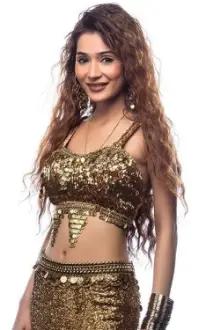 Sara Khan como: Naila