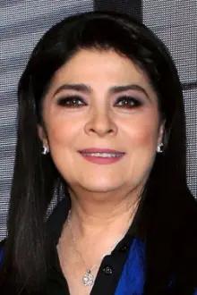 Victoria Ruffo como: Cristina Álvarez Rivas de Rivero