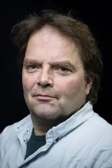 Victor Löw como: Michael Jensen