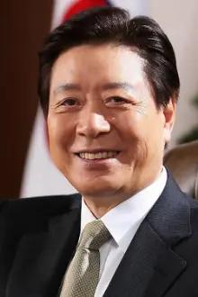 Lee Jeong-kil como: Ex-President Jo Myeong-ho
