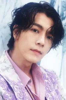 Donghae como: Dong-hae