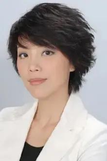 Astrid Chan como: Koo's wife