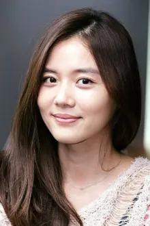 Kang Se-jung como: Gung Bi-chwi / Jade