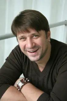 Viktor Loginov como: Гена Букин