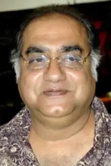 Biswajit Chakraborty como: Emon's Father