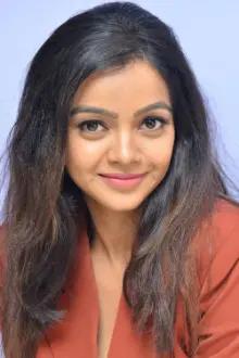 Nitya Shetty como: Maya