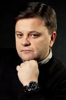 Sergey Belyaev como: Егоров