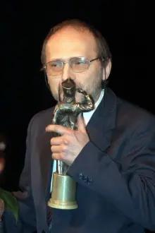 Andrzej Hudziak como: Jurek Szczęsny, ojciec Julii