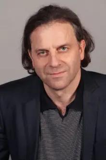 Pál Oberfrank como: King Géza