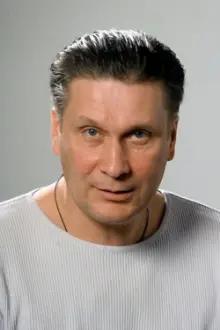 Viktor Saraikin como: Petr Goloborodko